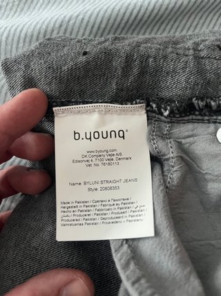 Pantalón vaquero tiro alto gris oscuro byoung
