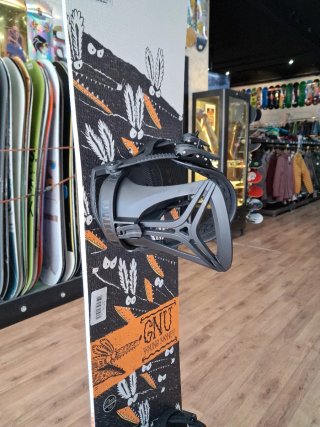Tabla Snowboard GNU 140 + Fijaciones UNION S