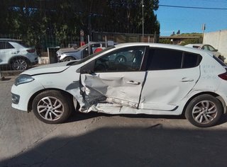 Centralita motor renault 237104817r megane 5176227