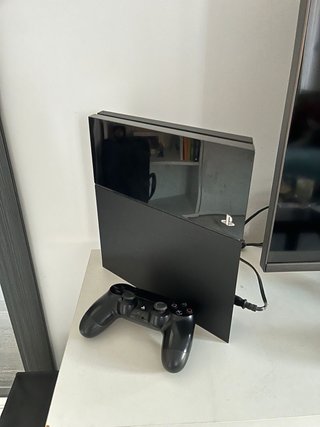 Consola PS4 Negra