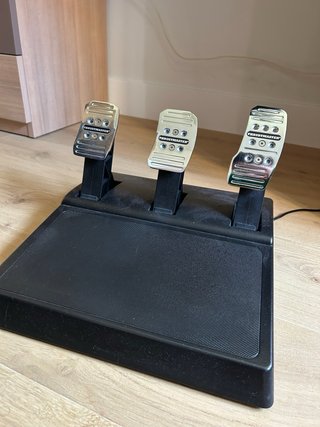 Volante Thrustmaster T300 + Pedalera T3PA