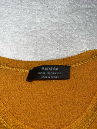 Tops sin mangas Lefties y Bershka  tallas S y M