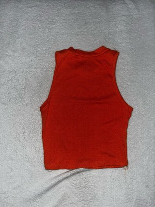 Tops sin mangas Lefties y Bershka  tallas S y M