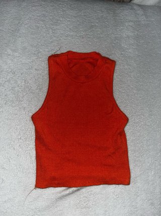 Tops sin mangas Lefties y Bershka  tallas S y M