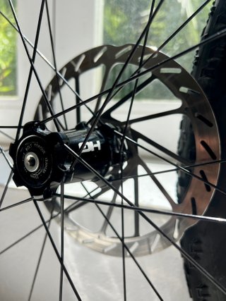RUEDAS HOLLOWGRAM XC27S CANNONDALE LEFTY RATCHET