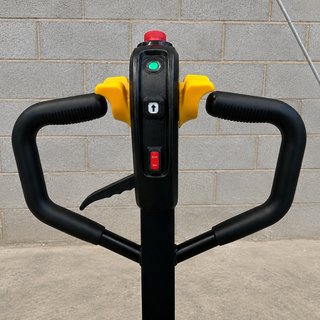 Transpaleta Eléctrica Todoterreno 3000kg