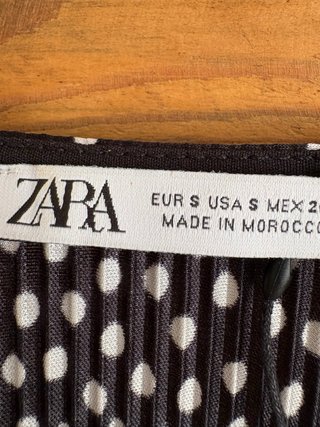 Blusa Zara con etiqueta