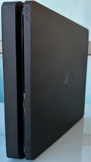 Consola PS4 Slim 500GB + Mando + Fifa 22