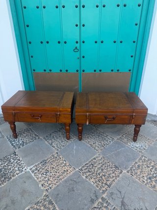 Mesas auxiliares estilo maleta