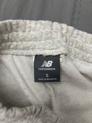 Bermudas New Balance grises