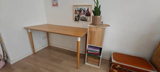 Mesa de comedor de madera