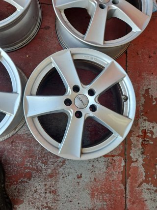 Llantas de aluminio DEZENT 17 pulgadas