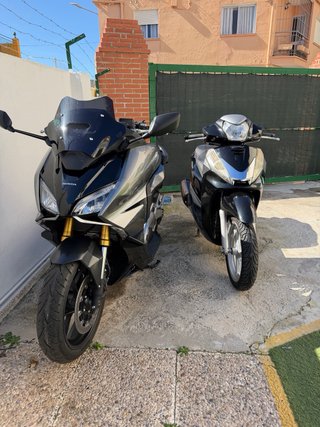 Honda Forza Negra Maxi Scooter