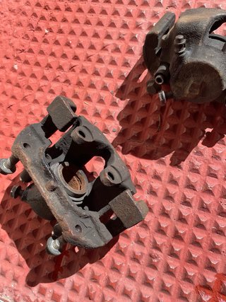 Pinzas de freno delanteras BMW 325ci
