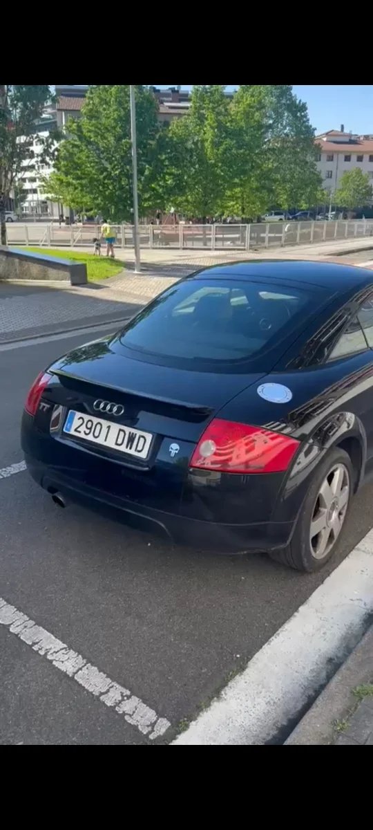 Audi TT 1998 - foto 1