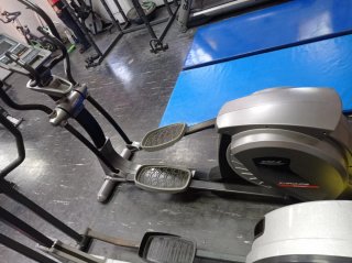 Bicicleta Elíptica BH Fitness