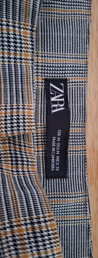 Calças Zara xadrez cinza e amarelo