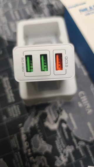 Cargador rapido DeepDream USB 3.0 30W ,3 Puertos, Móvil BLANCO