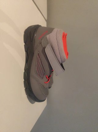 Botas Montaña Quechua Talla 28-34