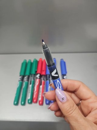 9 Penne Pilot V Sign