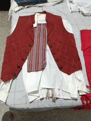 Traje Fallero Rojo y Blanco