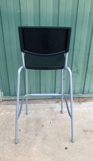 Taburete alto metal y plástico