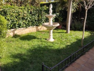 Fuente de piedra para exterior