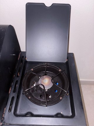 Barbacoa de gas negra
