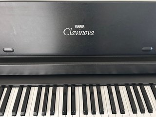 Piano Digital Yamaha Clavinova CLP-350