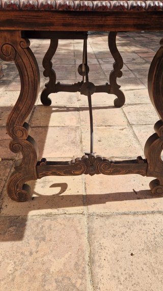 Mesa de madera rústica