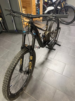 Giant Reign Talla S Carbono año 2026