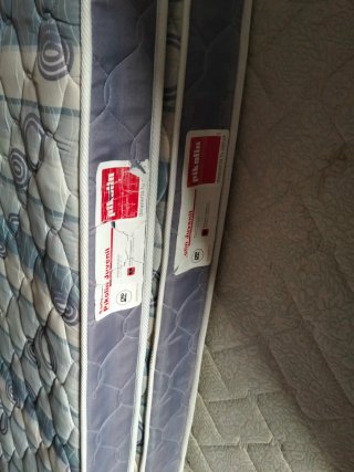 2 Colchones 90x190cm (20€/unidad)