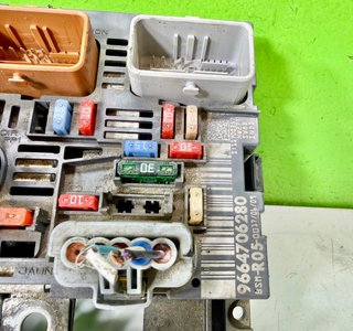 9664706280 BSM R05 Caja Fusibles Peugeot 308 2010