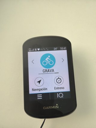 Garmin Edge 830 Ciclocomputador GPS con su caja