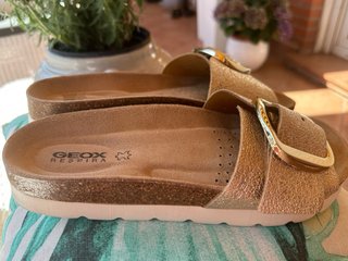Sandalias / Chanclas Geox Doradas Piel Talla 39