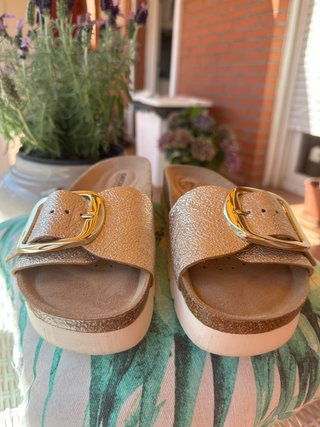 Sandalias / Chanclas Geox Doradas Piel Talla 39