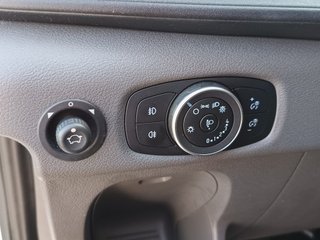 Ford Transit 2.0 CHASIS CAJA CERRADA PAQUETERO 130