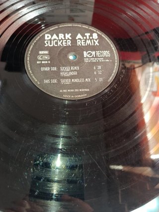TEMAZO DARK A.T.8 SUCKER REMIX
