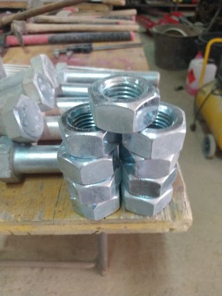 Bulloni 8.8 con dado e rondella