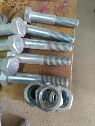 Bulloni 8.8 con dado e rondella