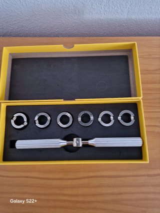 Llave para relojes impermeables YONG HIANG