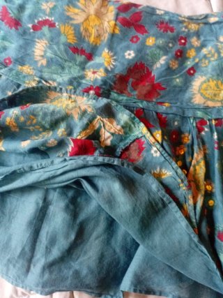 Falda Bershka Talla XS Estampado Floral