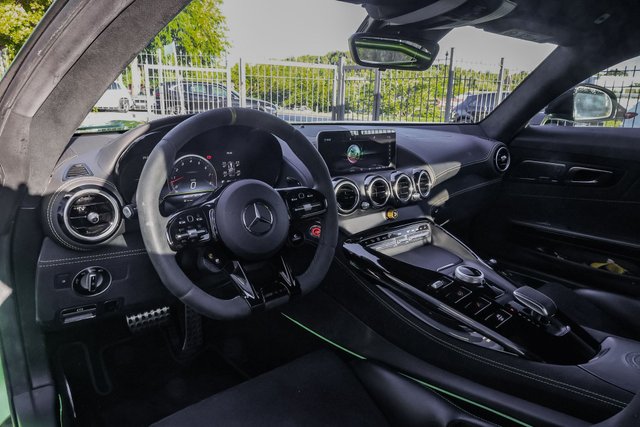 Mercedes-Benz AMG GT-R