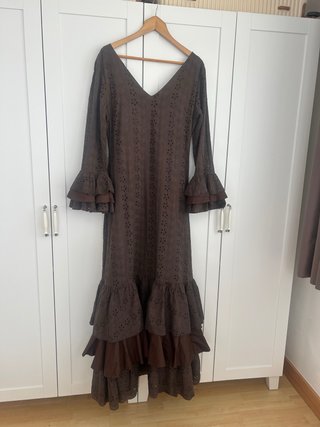 Vestido flamenco marrón perforado