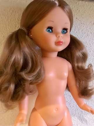 muñeca Nancy colegiala