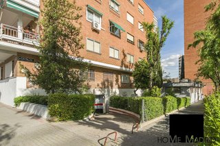 Piso en venta en Peñagrande en Madrid