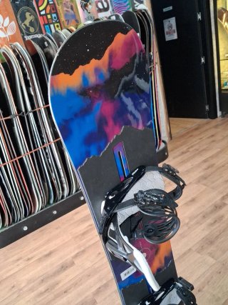 Tabla Burton Socialite 142 + Fijaciones burton S