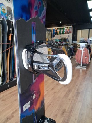 Tabla Burton Socialite 142 + Fijaciones burton S