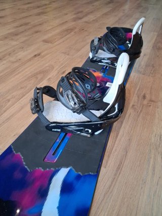 Tabla Burton Socialite 142 + Fijaciones burton S
