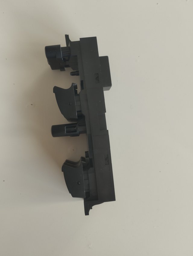 Mando elevalunas NUEVO delantero izq VW golf IV